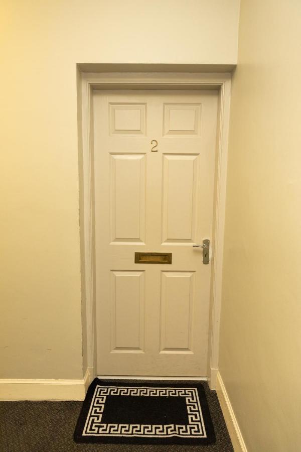 Two Bedroom Apartment Within Walking Distance To City Centre EDI Kültér fotó